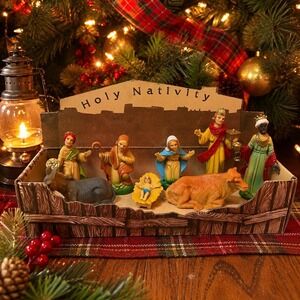 Vintage Holy Nativity Set Hong Kong Plastic Creche w Cardboard Stable 8 Piece